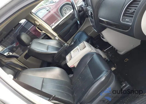 2011 Chrysler Town & Country Touring-L from USA, damaged, VIN 2A4RR8DG8BR605163